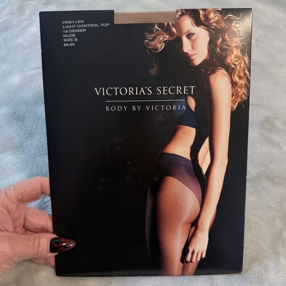 Vintage Victoria's Secret Body by Victoria Pantyhose Nude Size B 15 Denier NIP